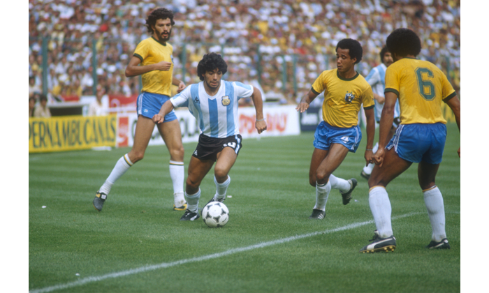 Diego Maradona vs. Brésil 82